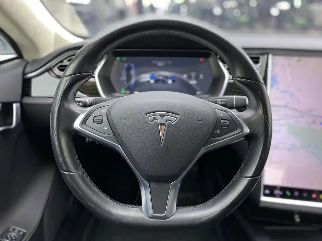 Tesla Model S — миниатюра 14