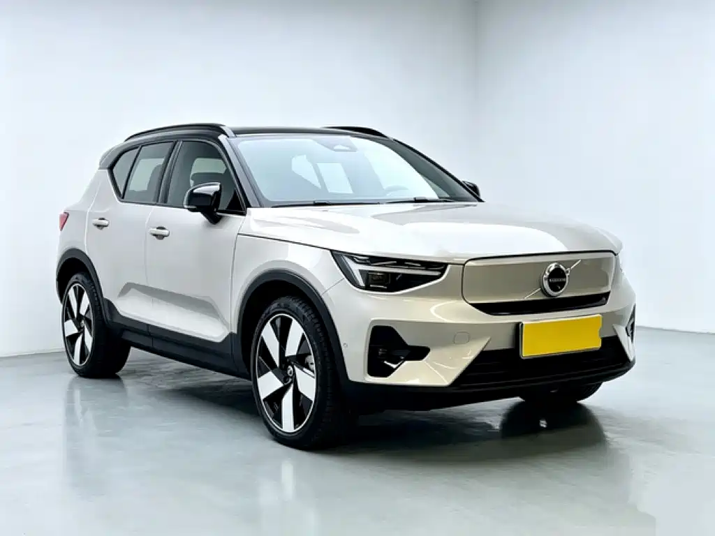 Volvo XC40 NEV — миниатюра 3