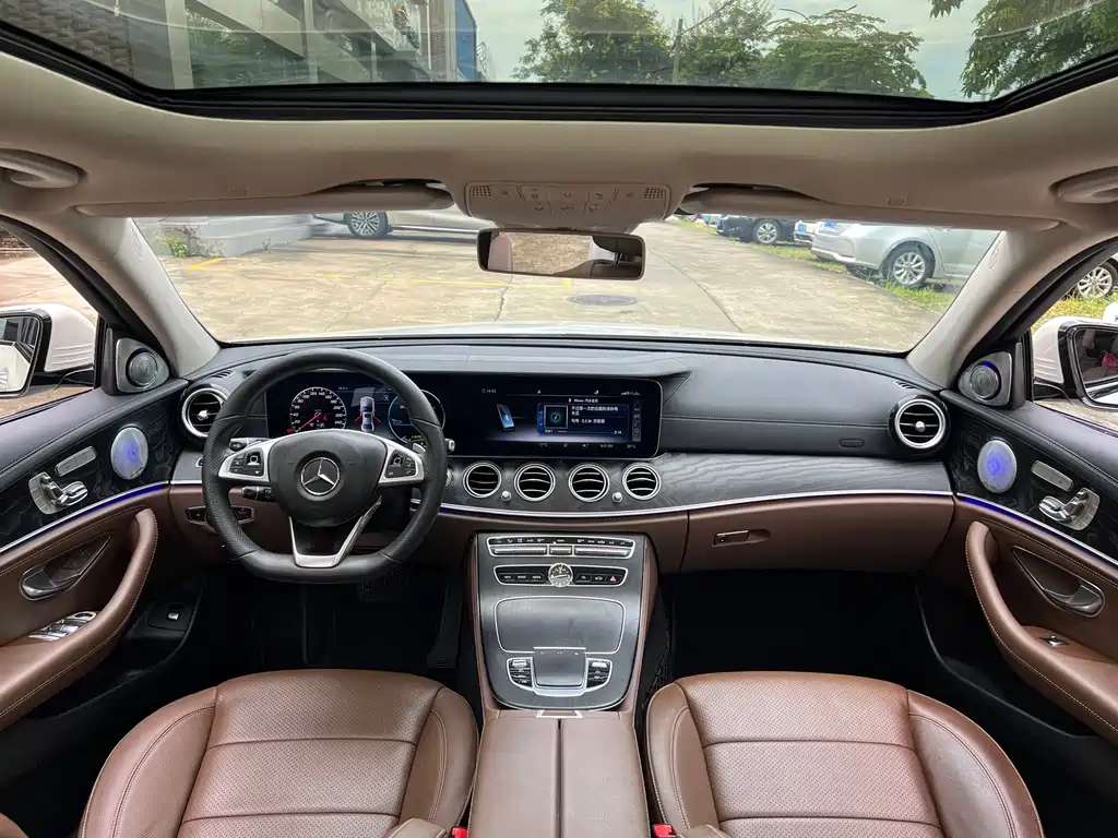 Mercedes-Benz E-Class — миниатюра 13