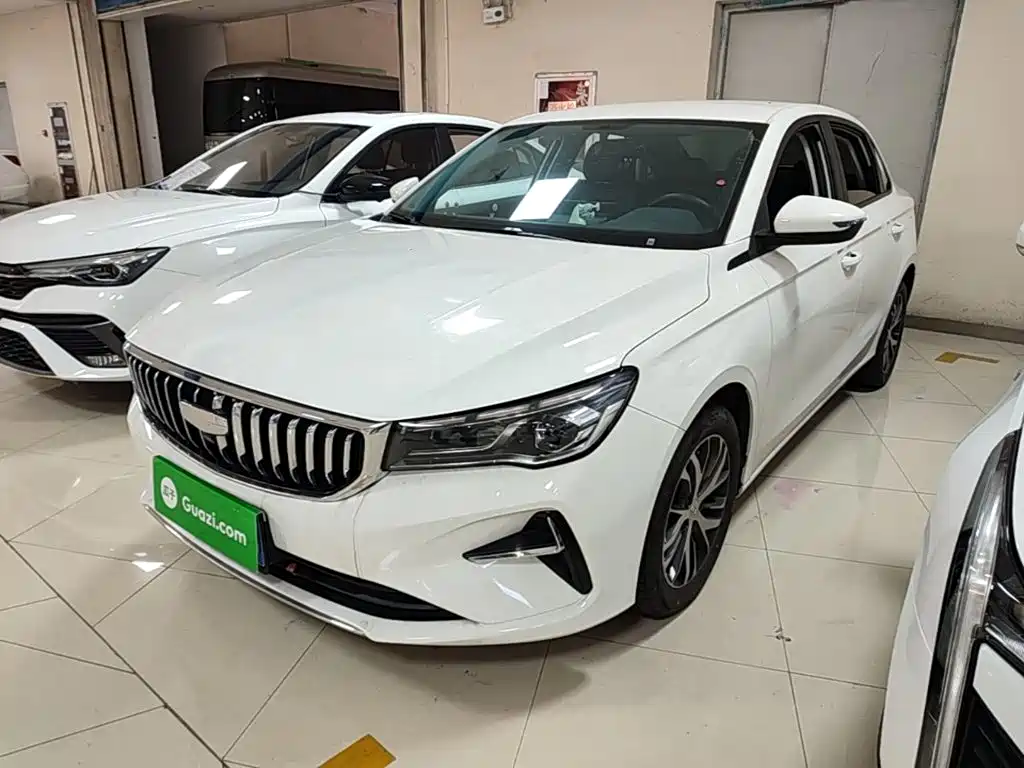 Geely Emgrand 2025 4 1.5L CVT