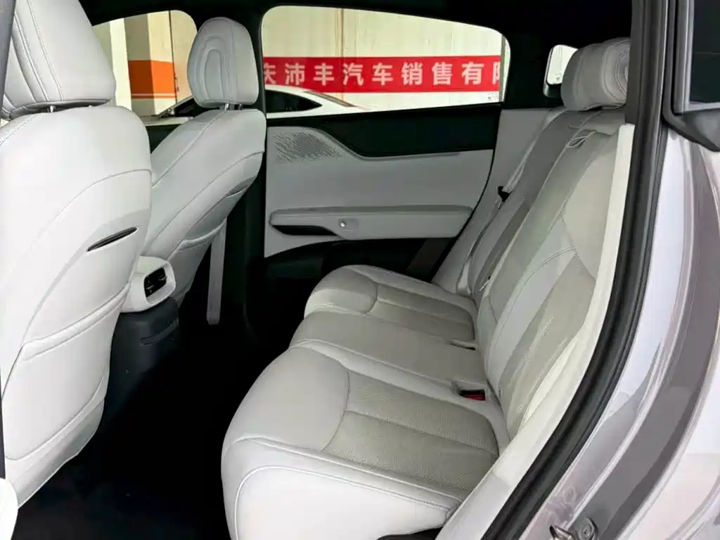XPeng G6 — миниатюра 10