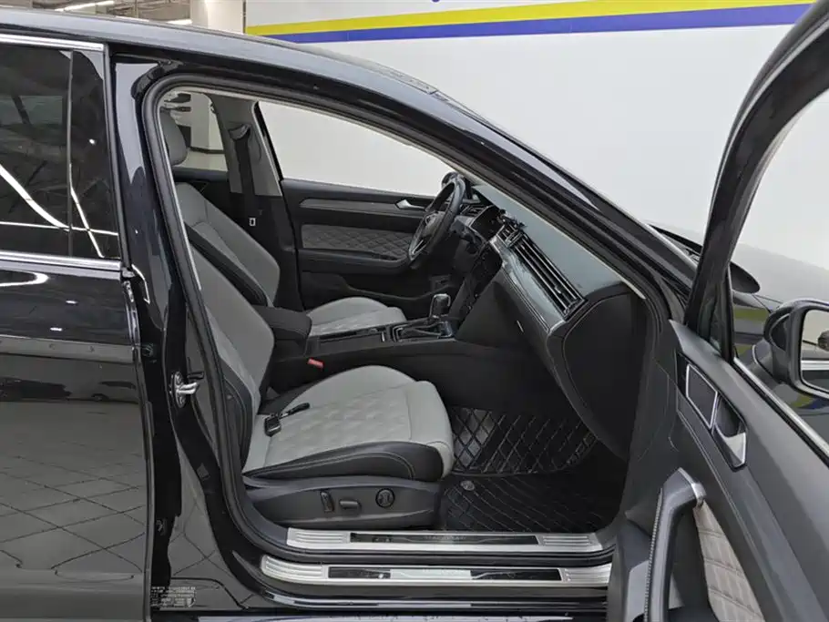 Volkswagen Magotan 2023 200 330TSI DSG Lead