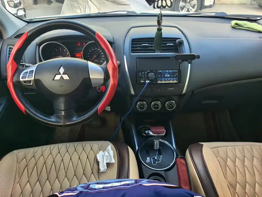 Mitsubishi ASX — миниатюра 12