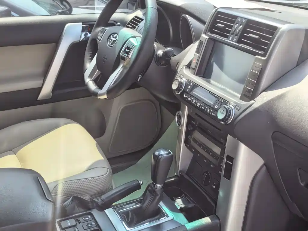 Toyota Prado — миниатюра 11