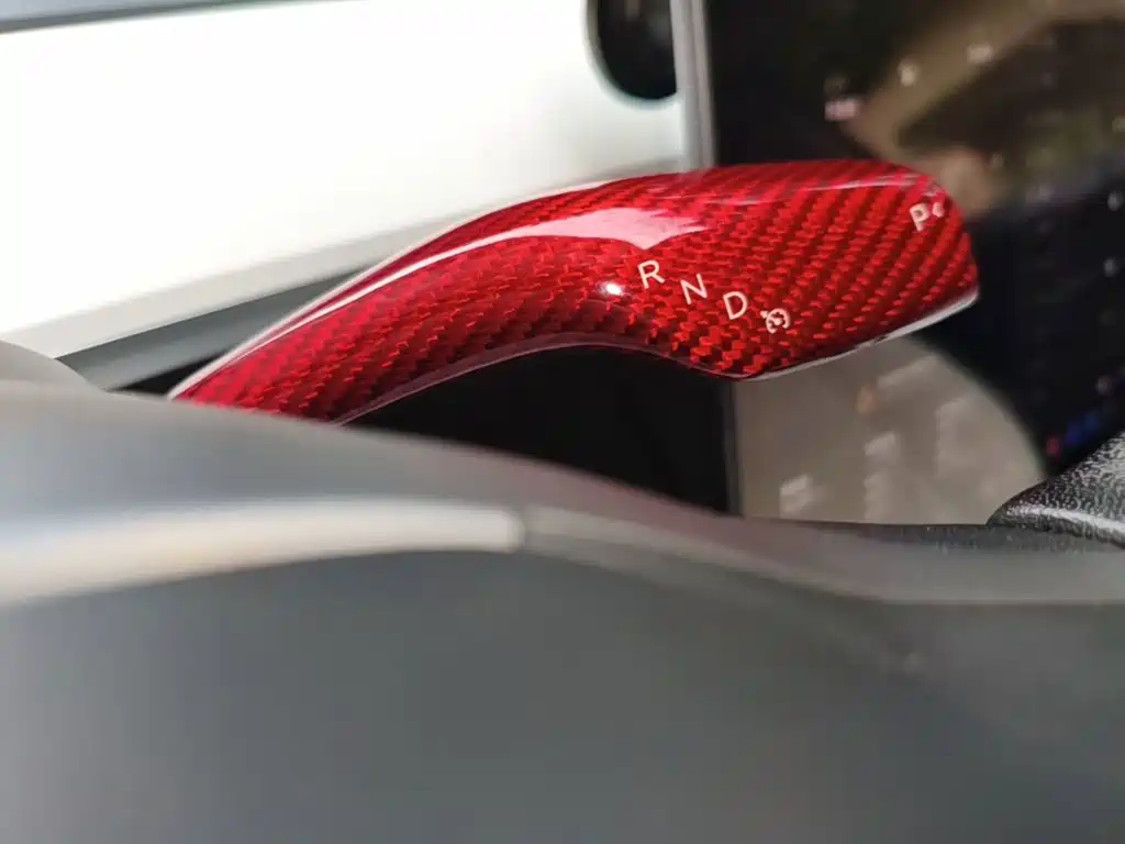 Tesla Model 3 — миниатюра 10
