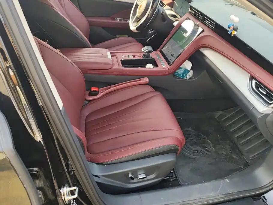 Hongqi Hongqi H5 — миниатюра 8
