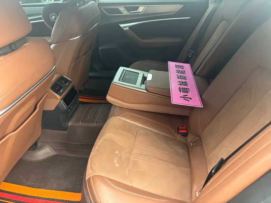 Audi A7L — миниатюра 7