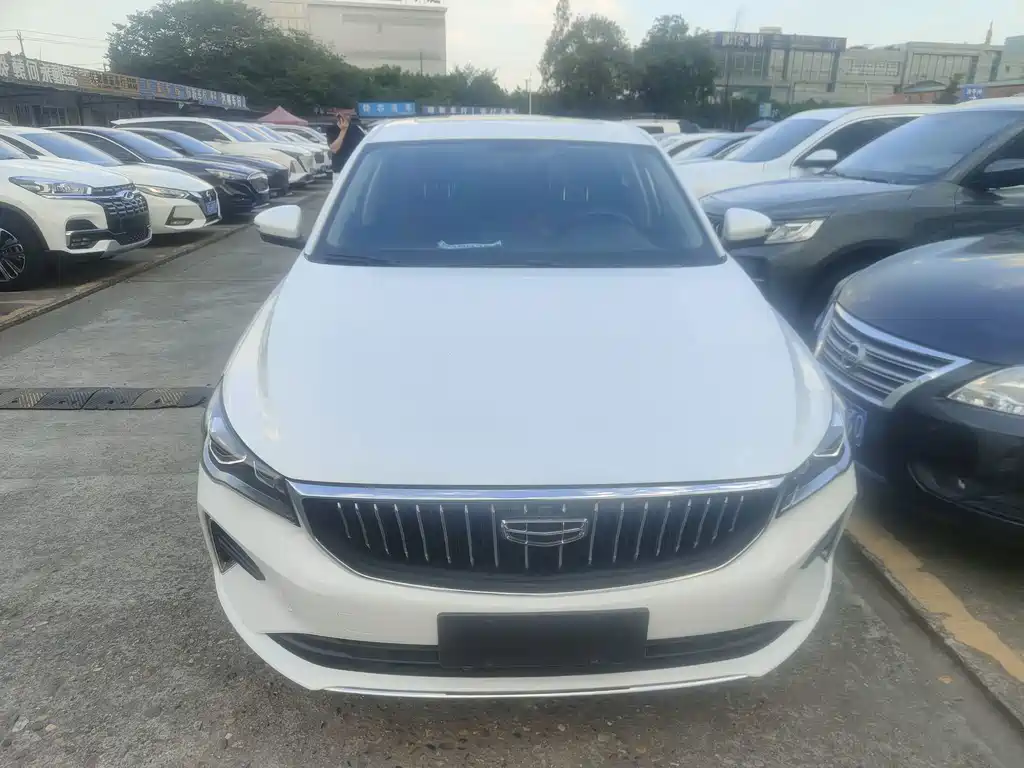 Geely Emgrand — миниатюра 2