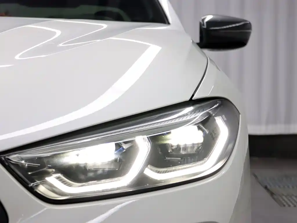 BMW 8 Series — миниатюра 39