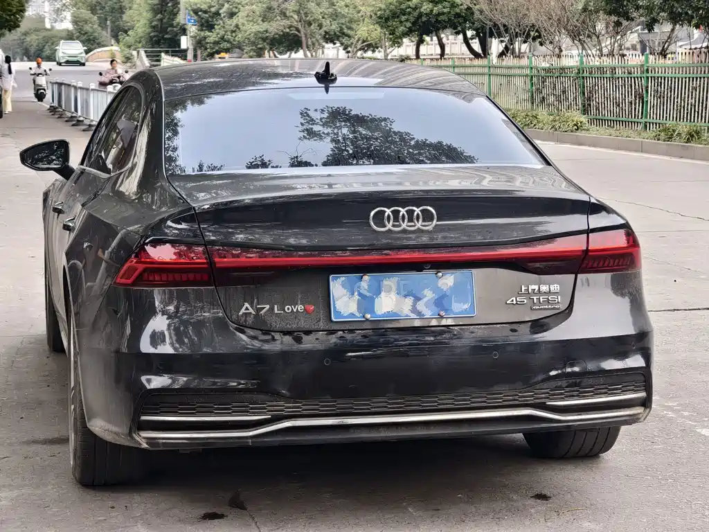 Audi A7L — миниатюра 4