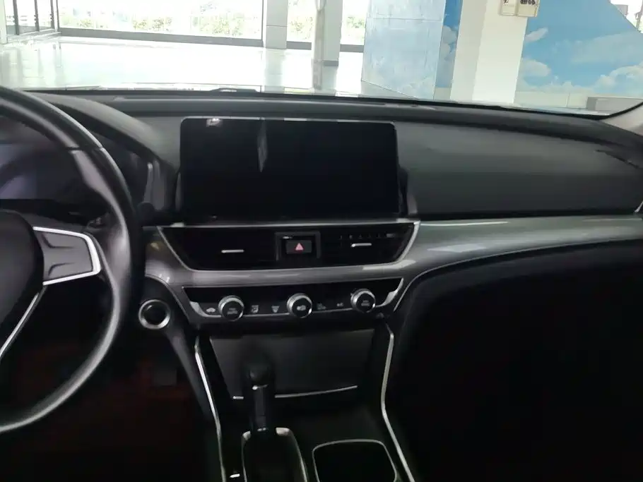 Honda Accord — миниатюра 13