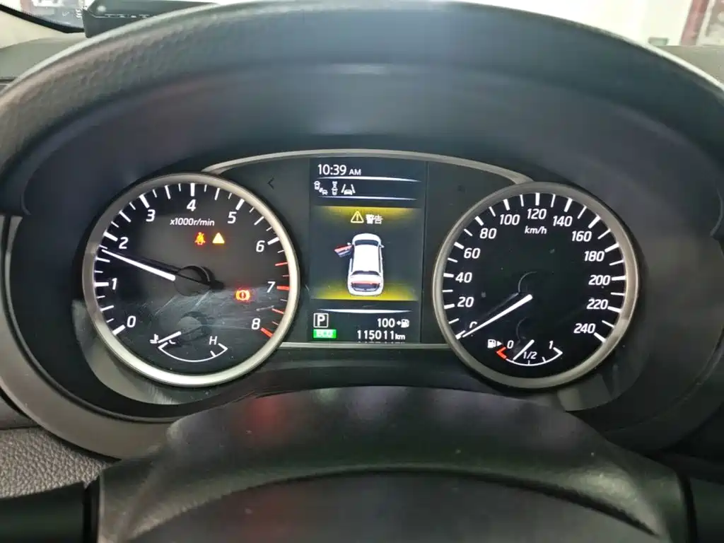 Nissan Tiida — миниатюра 12