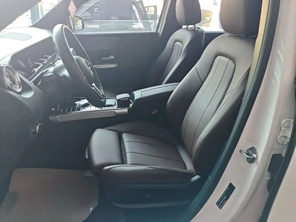Mercedes-Benz GLB — миниатюра 15