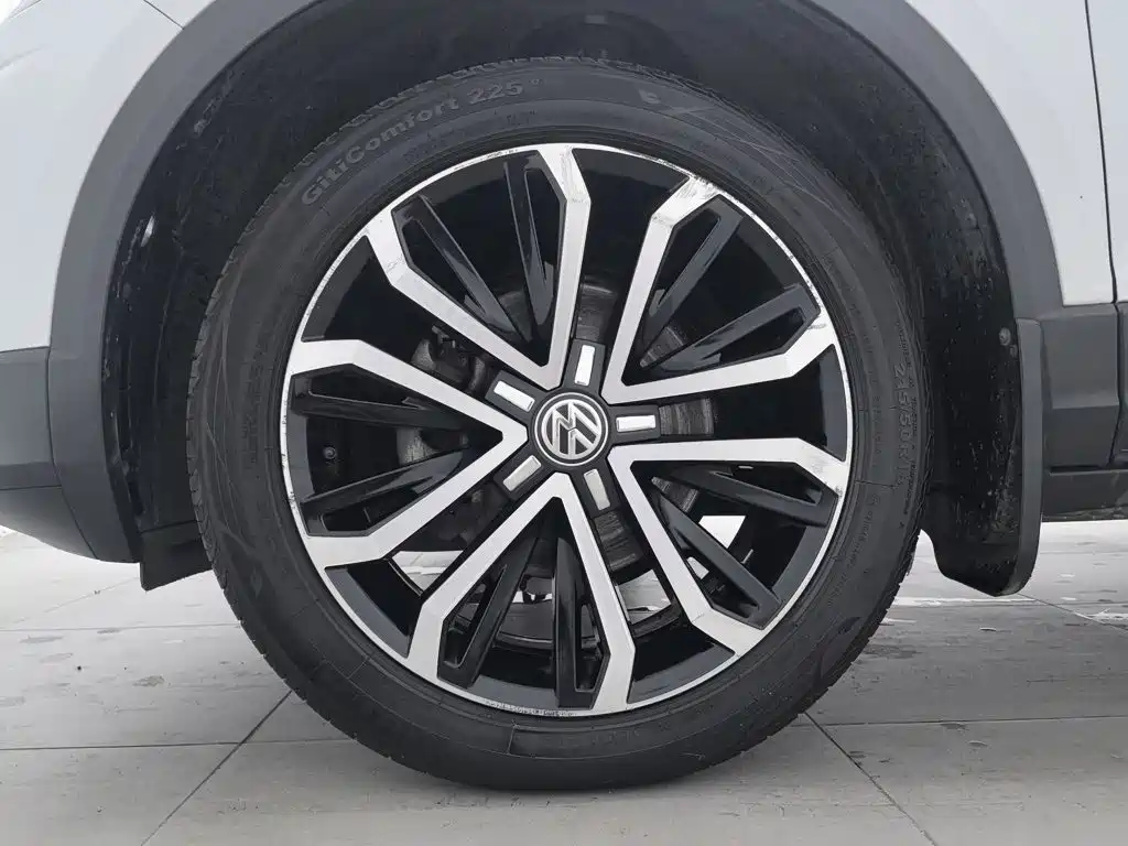 Volkswagen T-Roc — миниатюра 17