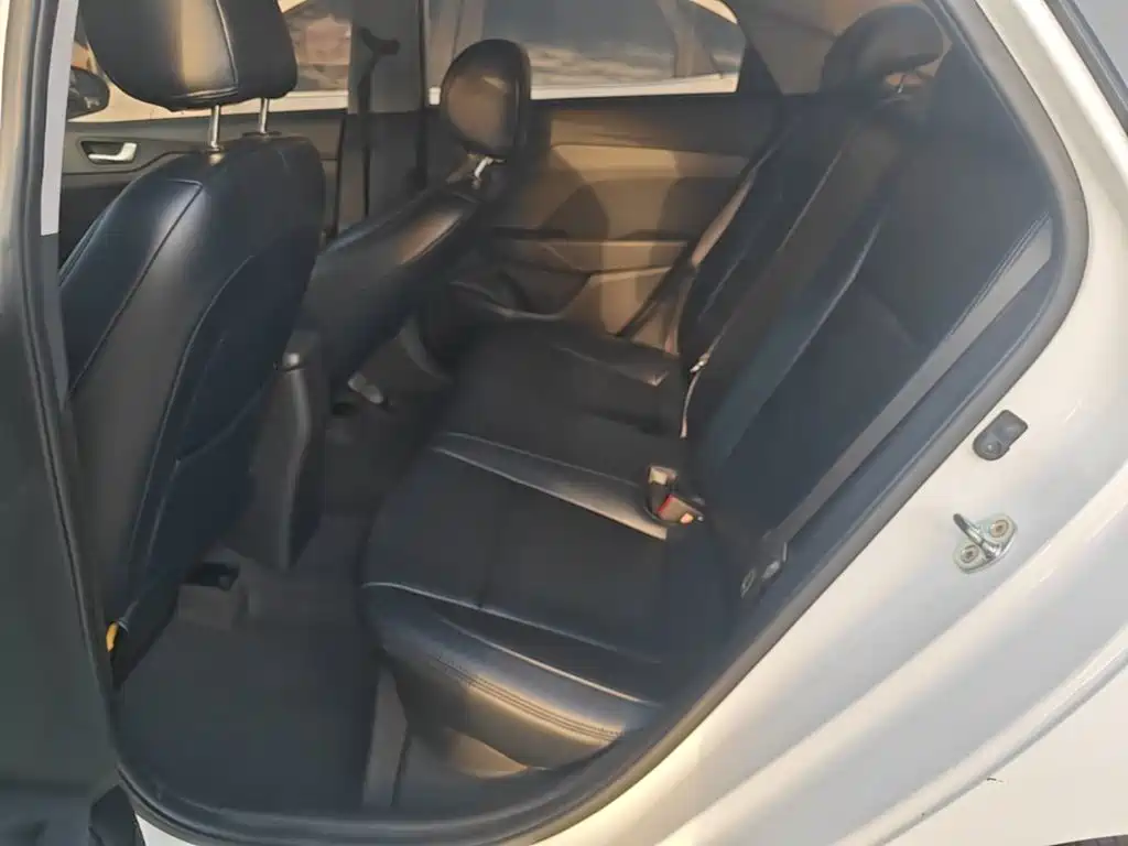 Hyundai Verna — миниатюра 17