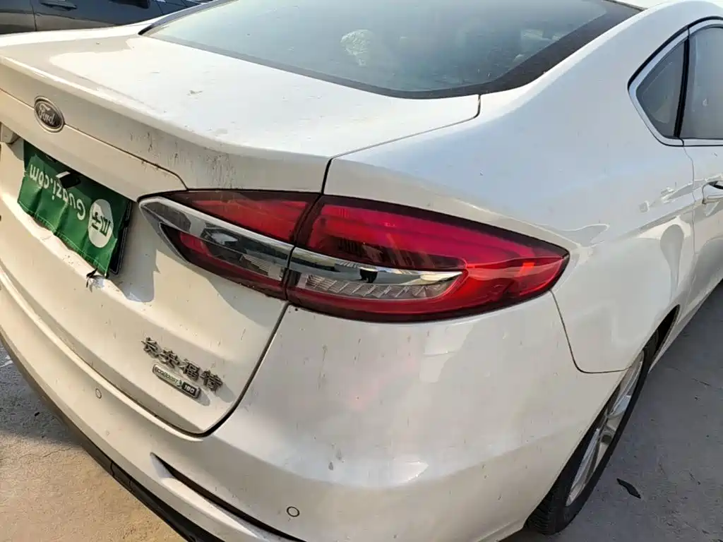 Ford Mondeo — миниатюра 8