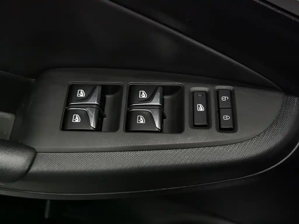 Changan Eado — миниатюра 9