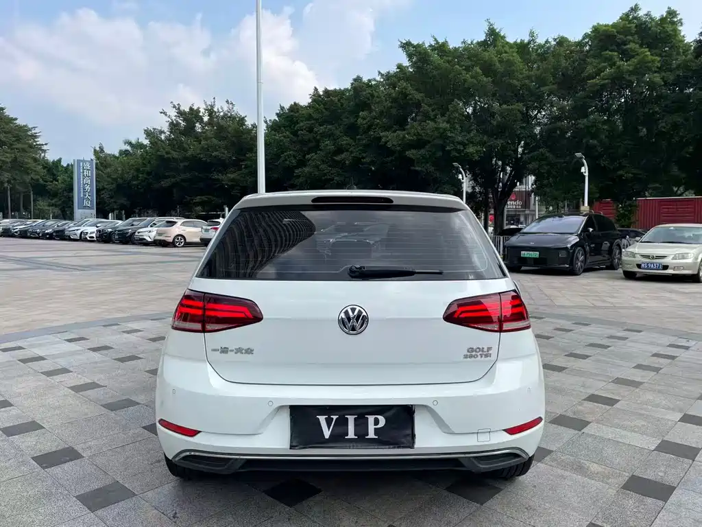 Volkswagen Golf — миниатюра 6
