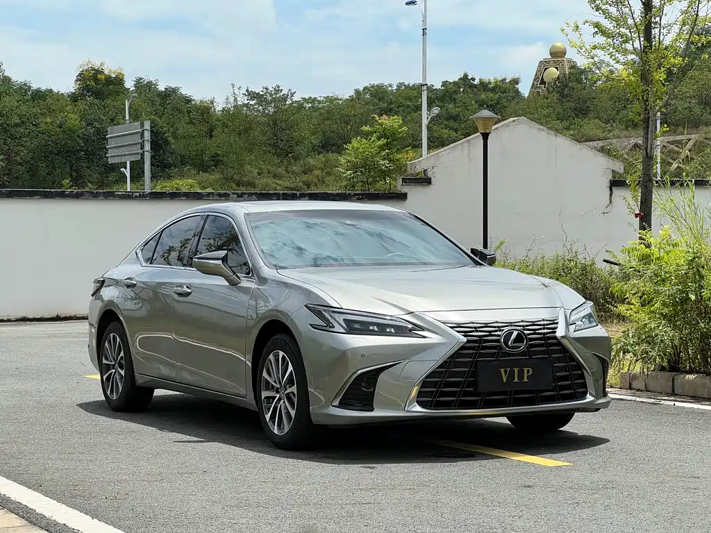 Lexus ES — миниатюра 3