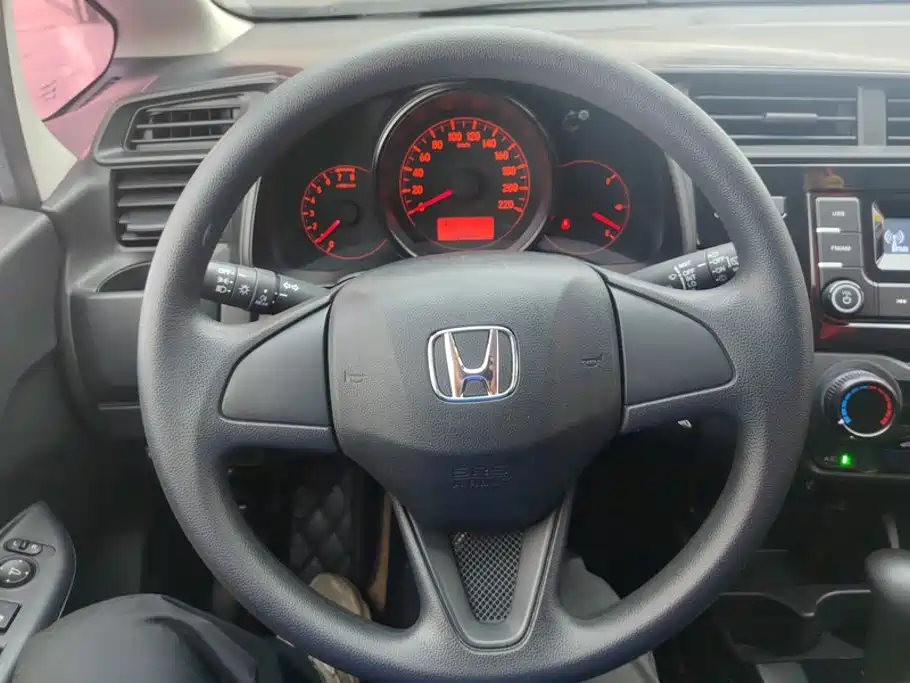Honda Fit — миниатюра 15