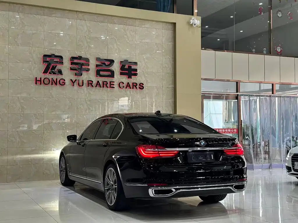BMW 7 Series — миниатюра 25
