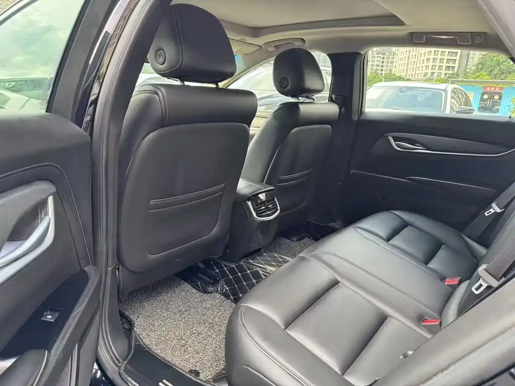 Cadillac XTS — миниатюра 5