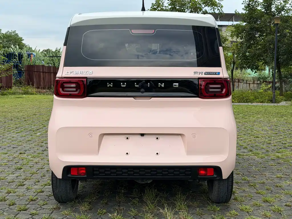 Wuling MINIEV — миниатюра 5