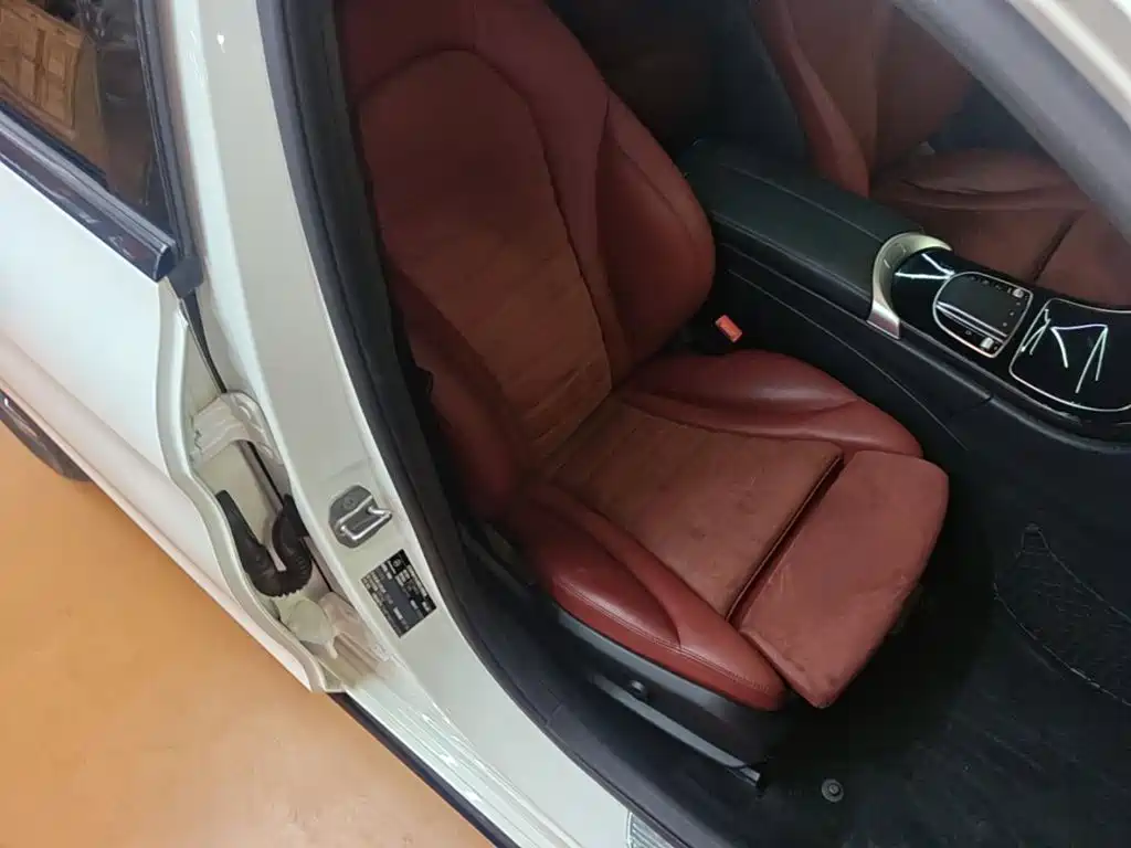 Mercedes-Benz C-Class — миниатюра 25