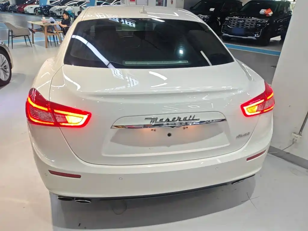 Maserati Ghibli — миниатюра 6