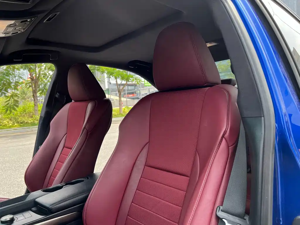 Lexus IS — миниатюра 19