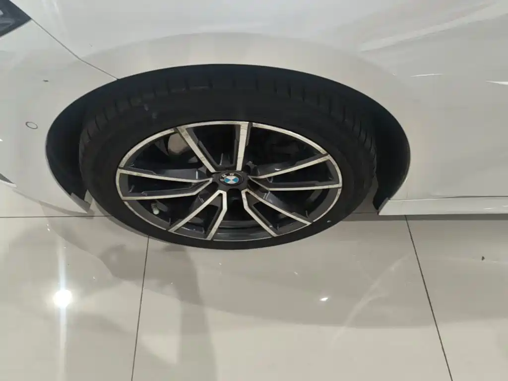 BMW 3 Series — миниатюра 23