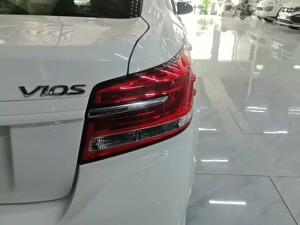 Toyota Vios — миниатюра 8