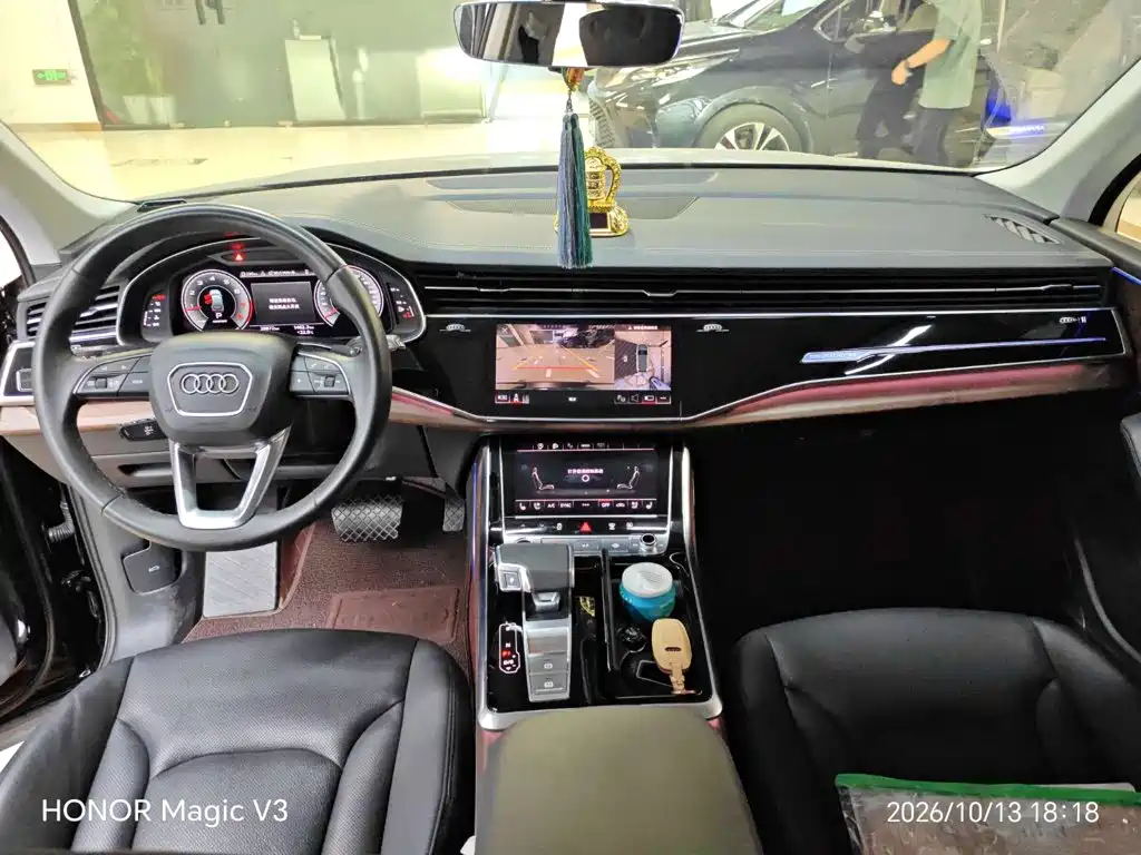 Audi Q7 — миниатюра 12