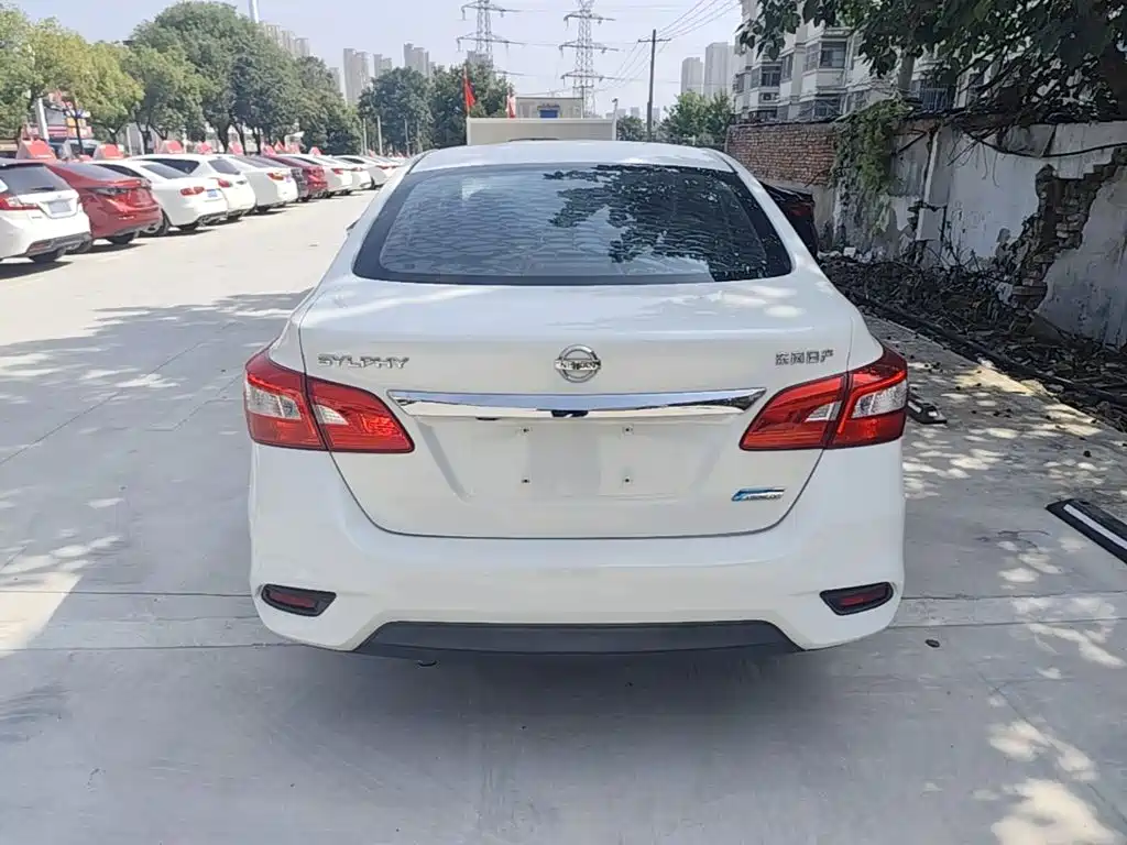 Nissan Sylphy — миниатюра 6