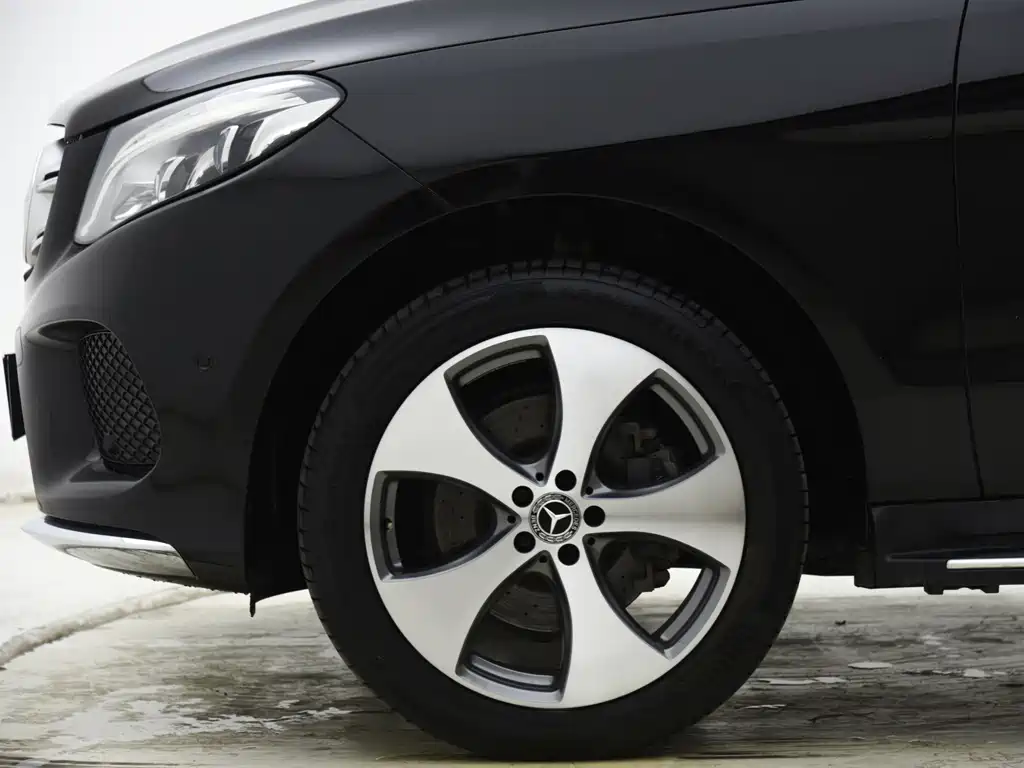 Mercedes-Benz GLE (Import) — миниатюра 6