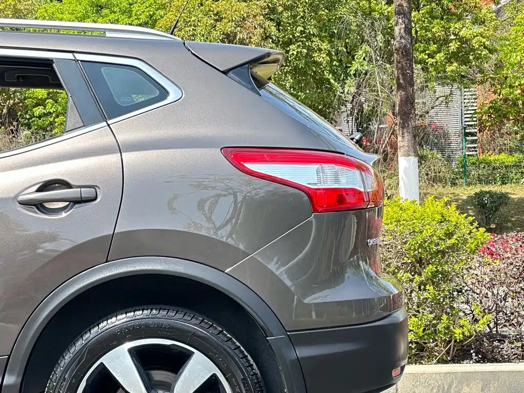 Nissan Qashqai — миниатюра 5