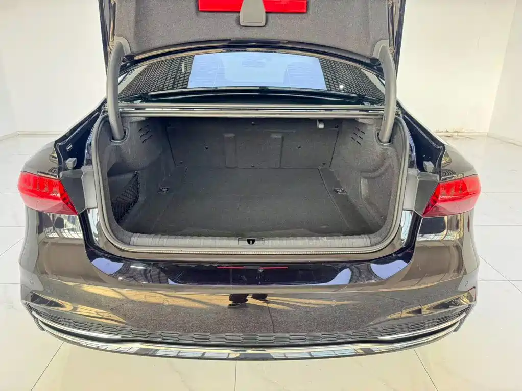 Audi A7L — миниатюра 6