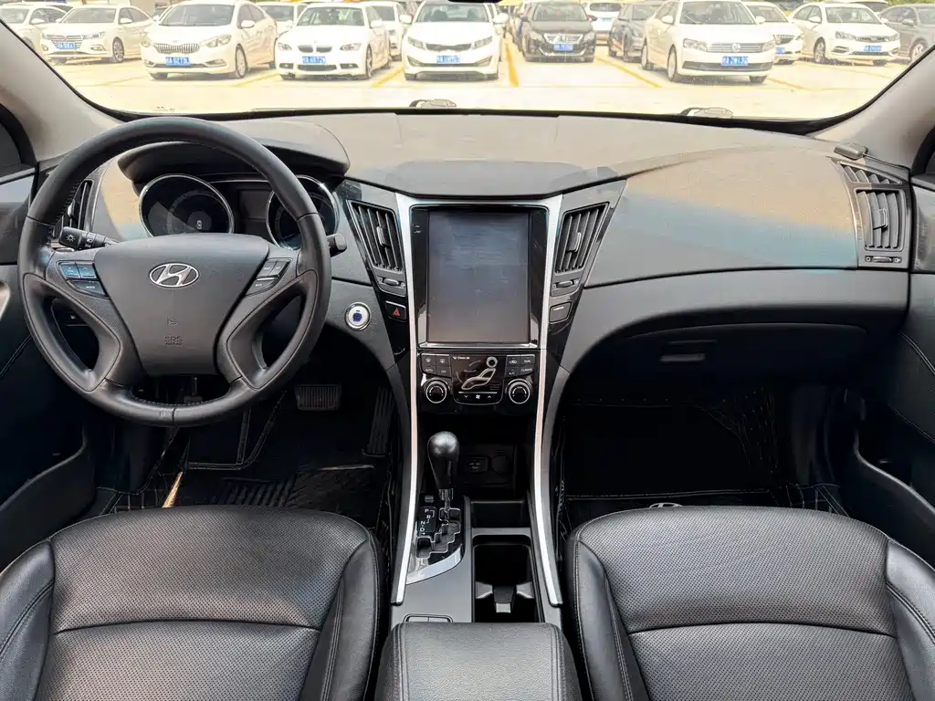 Hyundai Sonata — миниатюра 10