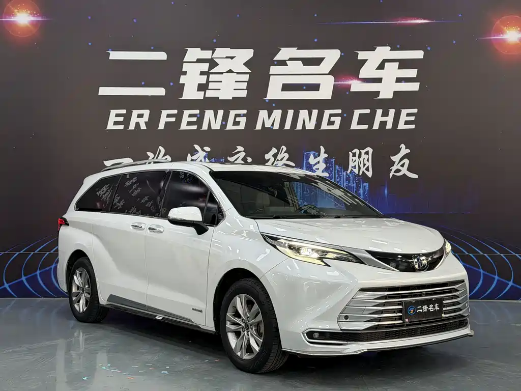 Toyota Sienna — миниатюра 3