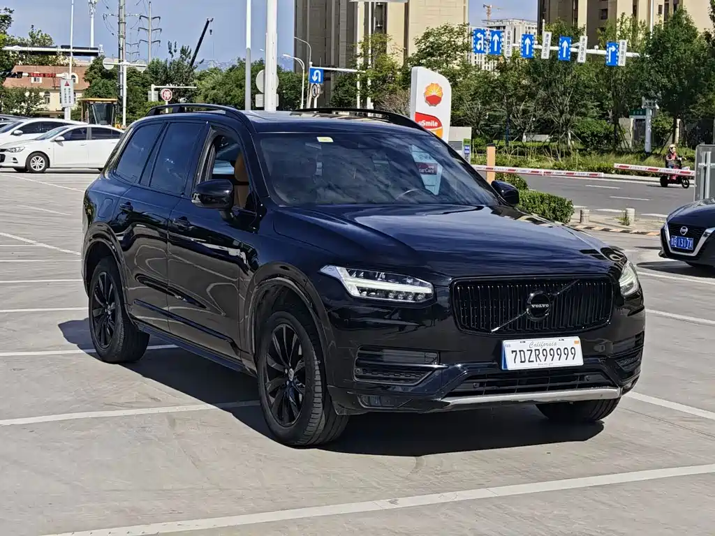 Volvo XC90 — миниатюра 2