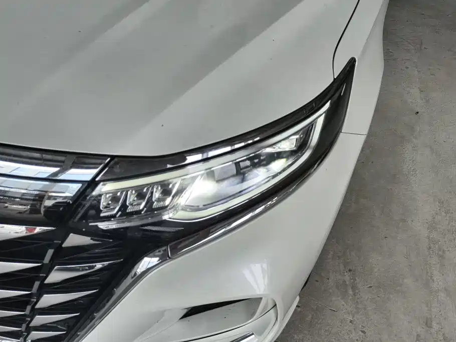 Roewe iMAX8 New Energy — миниатюра 5