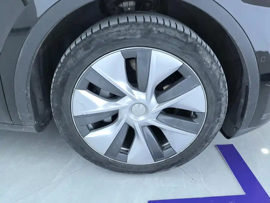 Tesla Model Y — фотографии объявления, Фото 7