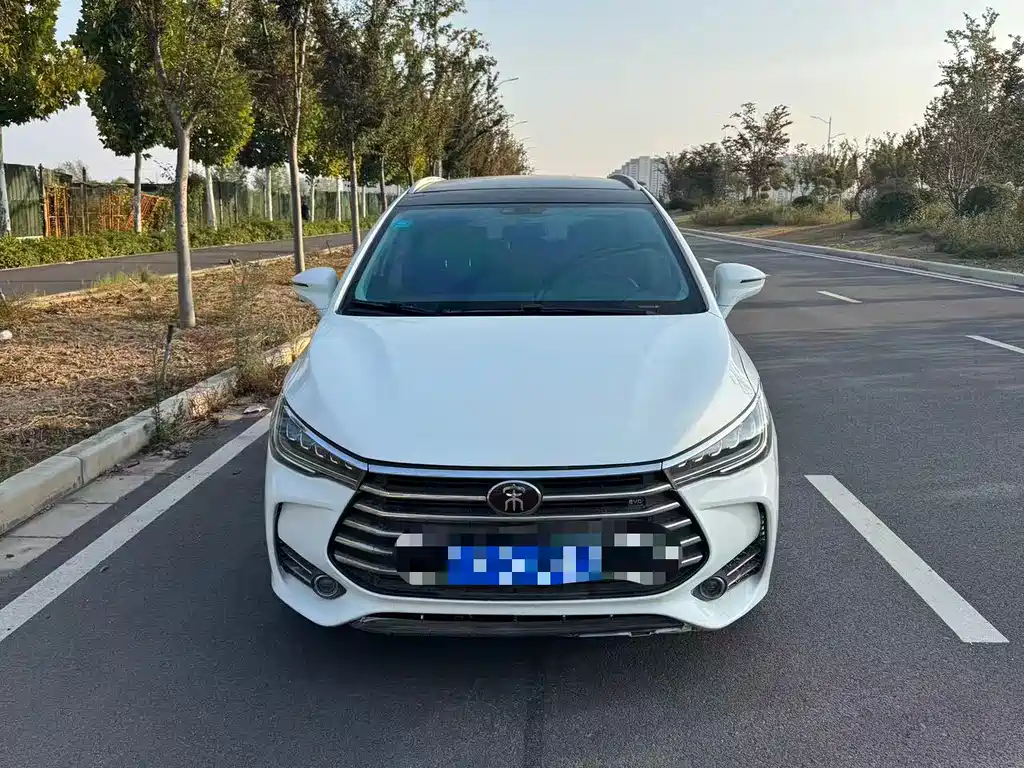 BYD MAX — миниатюра 2