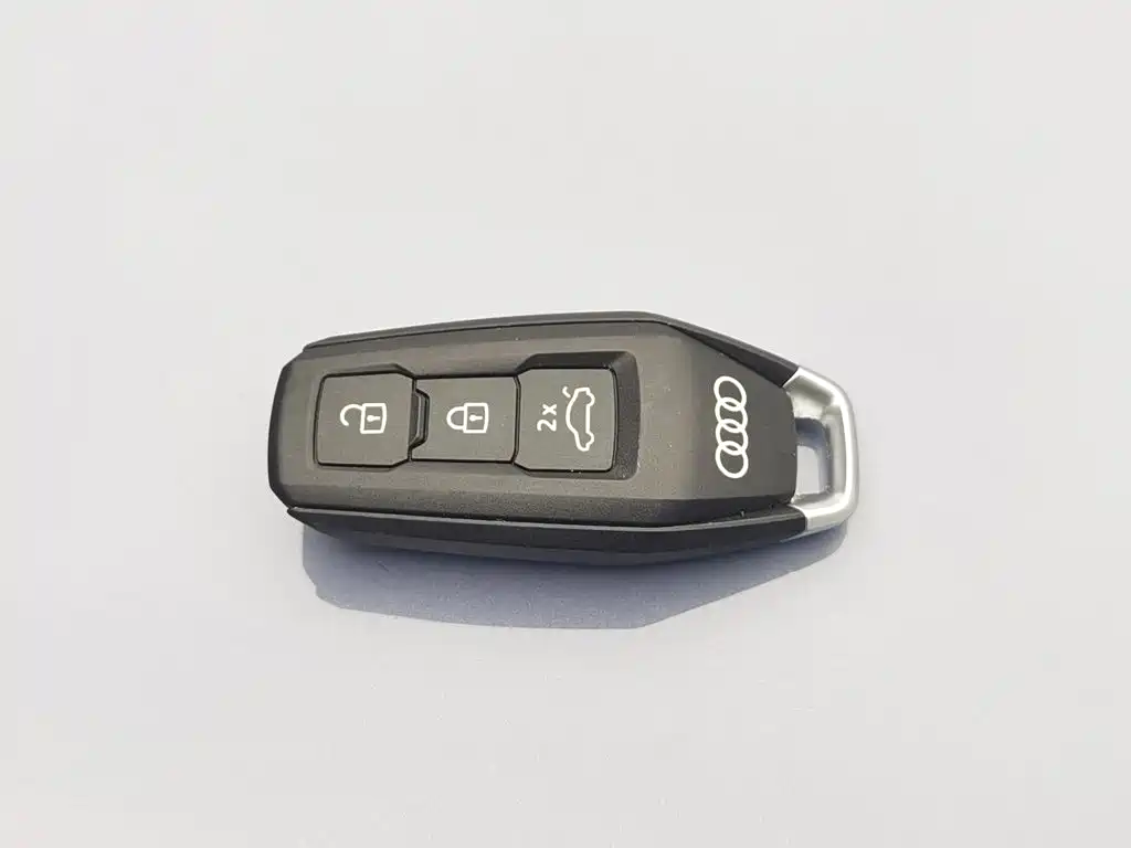 Audi Q6L e-tron — миниатюра 19