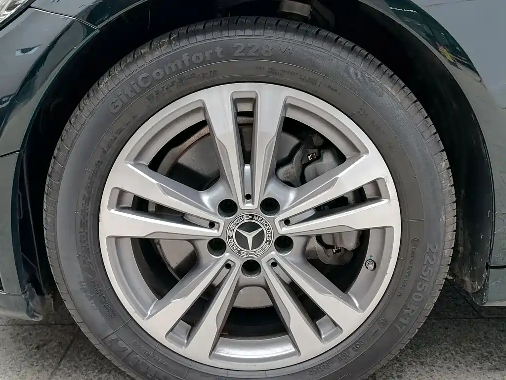 Mercedes-Benz C-Class — миниатюра 8