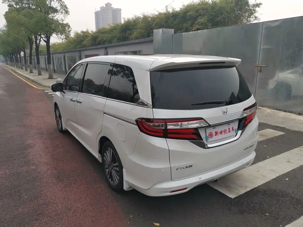 Honda Odyssey — миниатюра 10