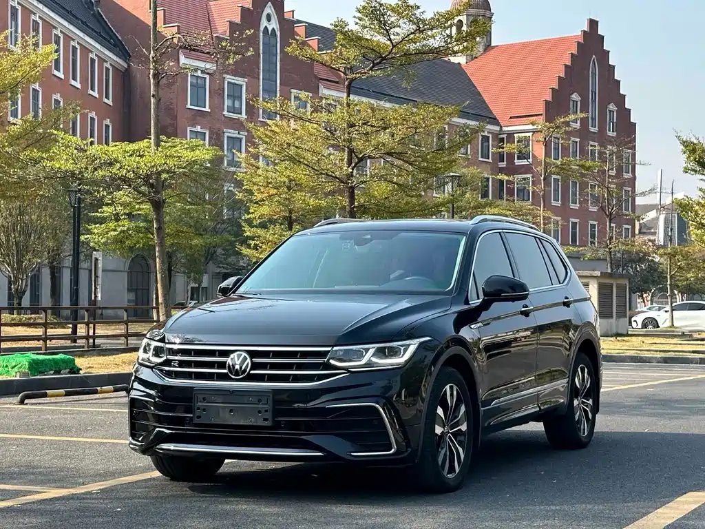 Volkswagen Tiguan L 2022