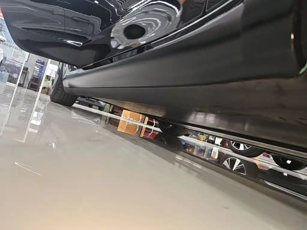 Tesla Model 3 — миниатюра 21