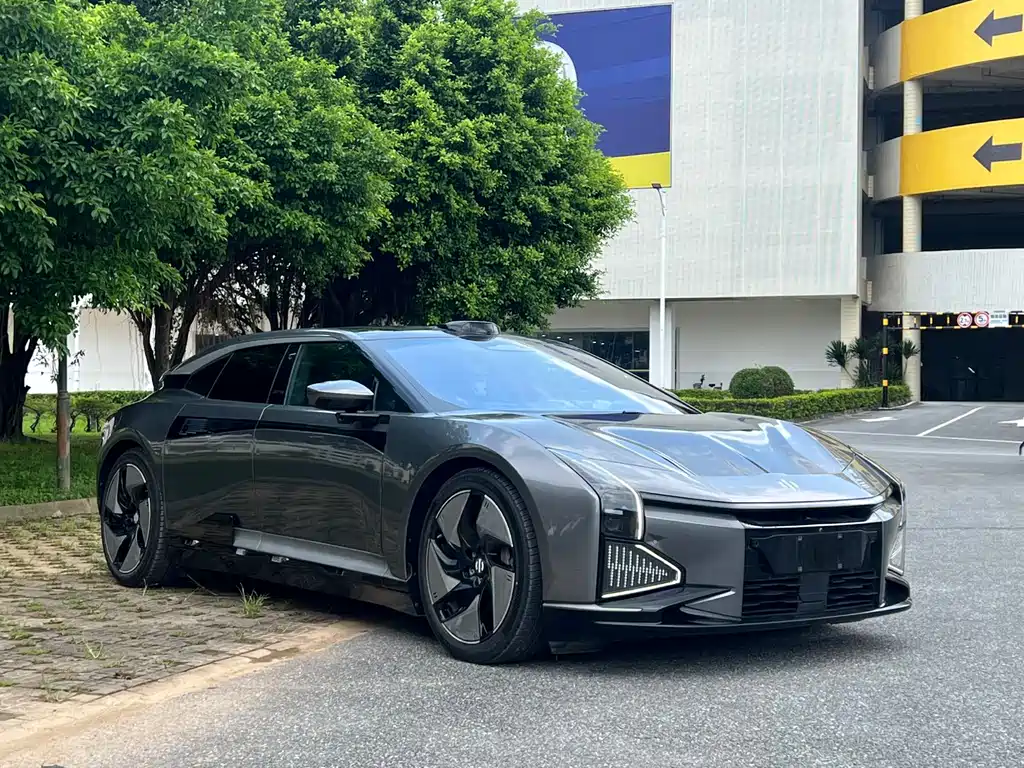 HiPhi HiPhi Z 2023 мест