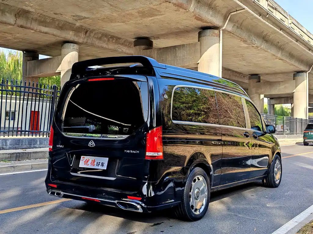 MERCEDES-BENZ V CLASS